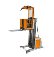 Gabelstapler mit Hubfahrerstand